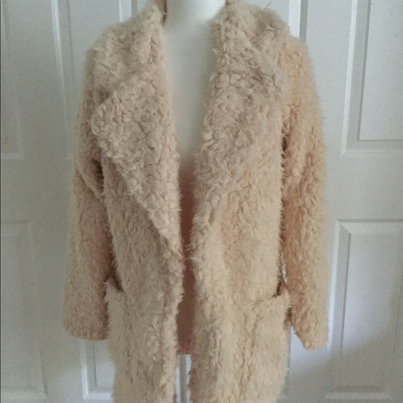 Shop the Trends Blush Sherpa Jacket - Picture 5 of 7